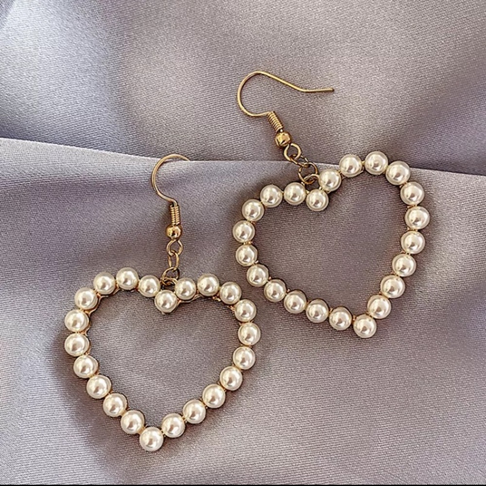 Trendy Pearl Heart Drop Earrings
